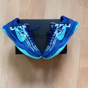 Nike Blue and Teal Athletic Shoes